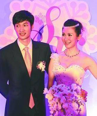 35岁奥运击剑冠军雷声,曾做过开胸手术,夺冠后娶1.72米海归娇妻_周雪