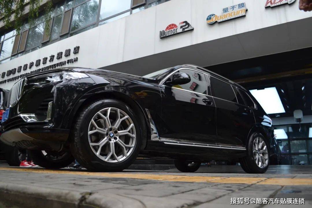 车衣案例 | 宝马x7装贴圣罗隐形车衣透明漆面保护膜