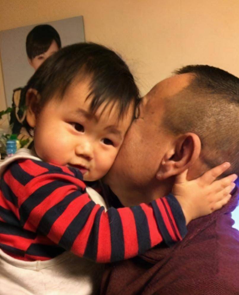 潘长江外孙不再"撞脸"姥爷,遗传表演天赋,成为帅气的搞笑达人