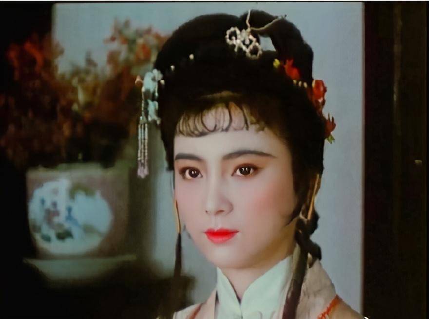 89版《红楼梦》是把当时中国的顶尖美人都找来了?答案是肯定的