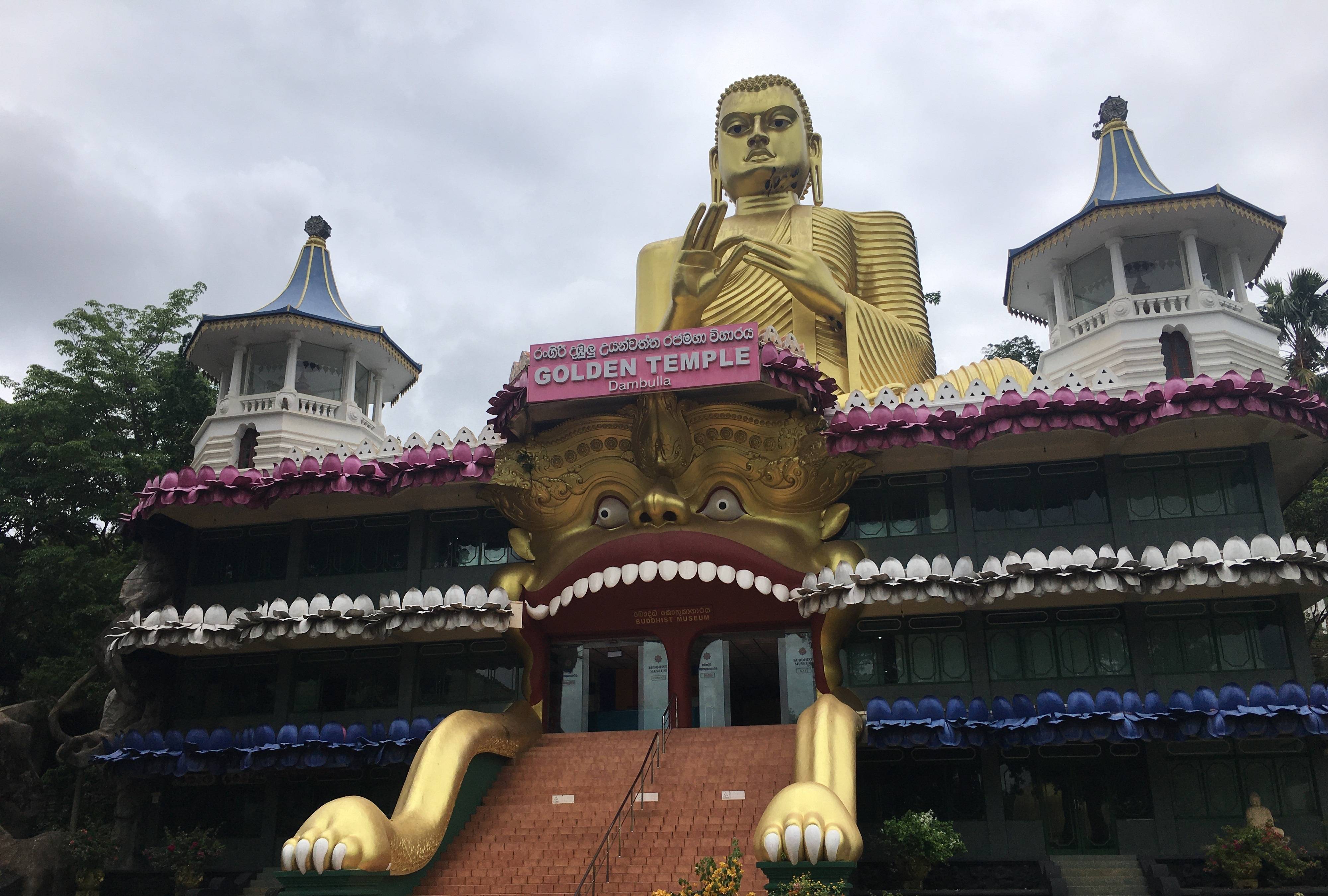 斯里兰卡丹布勒黄金寺,这里是了解斯里兰卡佛教传承的重要遗址