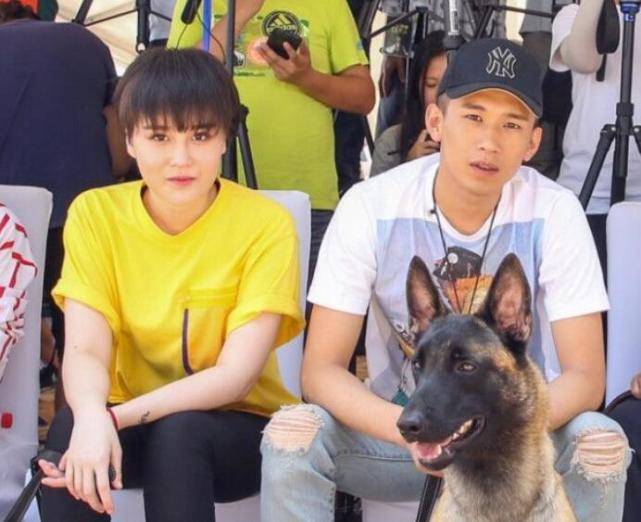 主播曝光mc天佑现状,没了当初的光鲜亮丽,开个小店维持生活