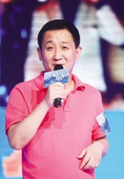 中诙谐幽默的语言是老百姓的日常生活中常听到底的,剧中的二叔贾志新