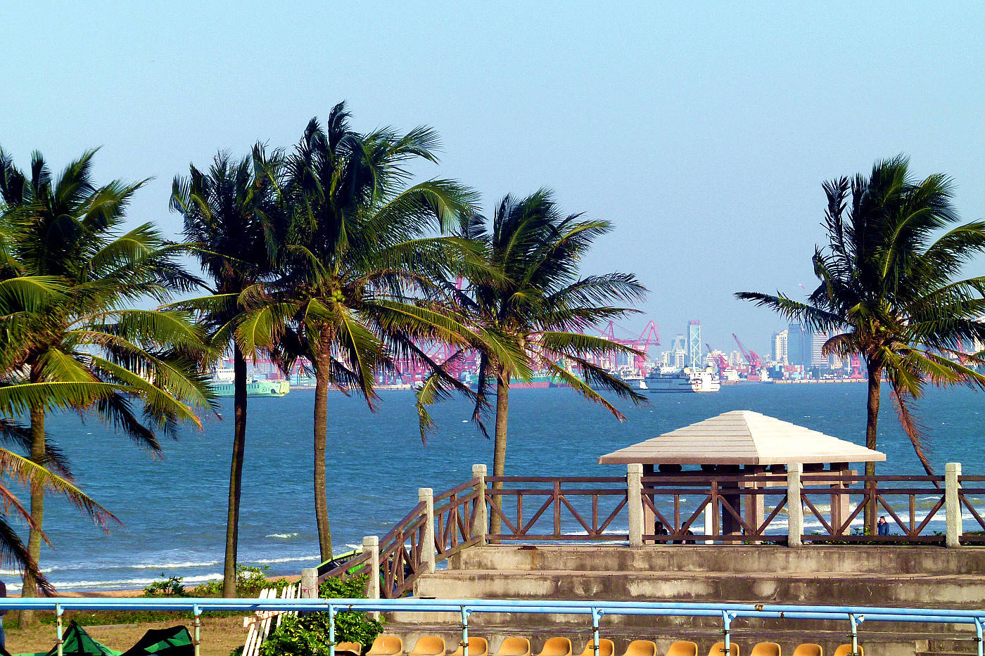 美丽的海南之旅,海口吃海鲜全攻略_假日海滩