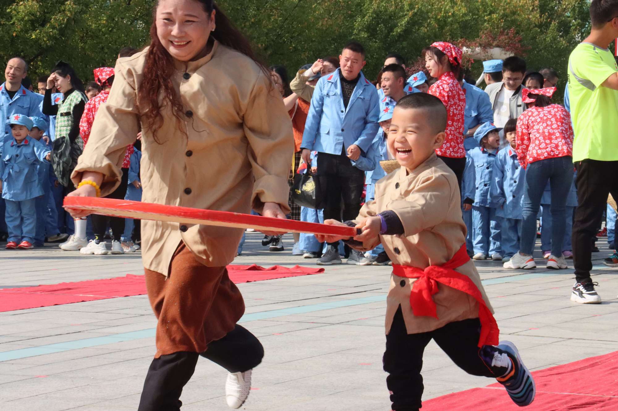 信阳新蕾彩虹幼儿园图片