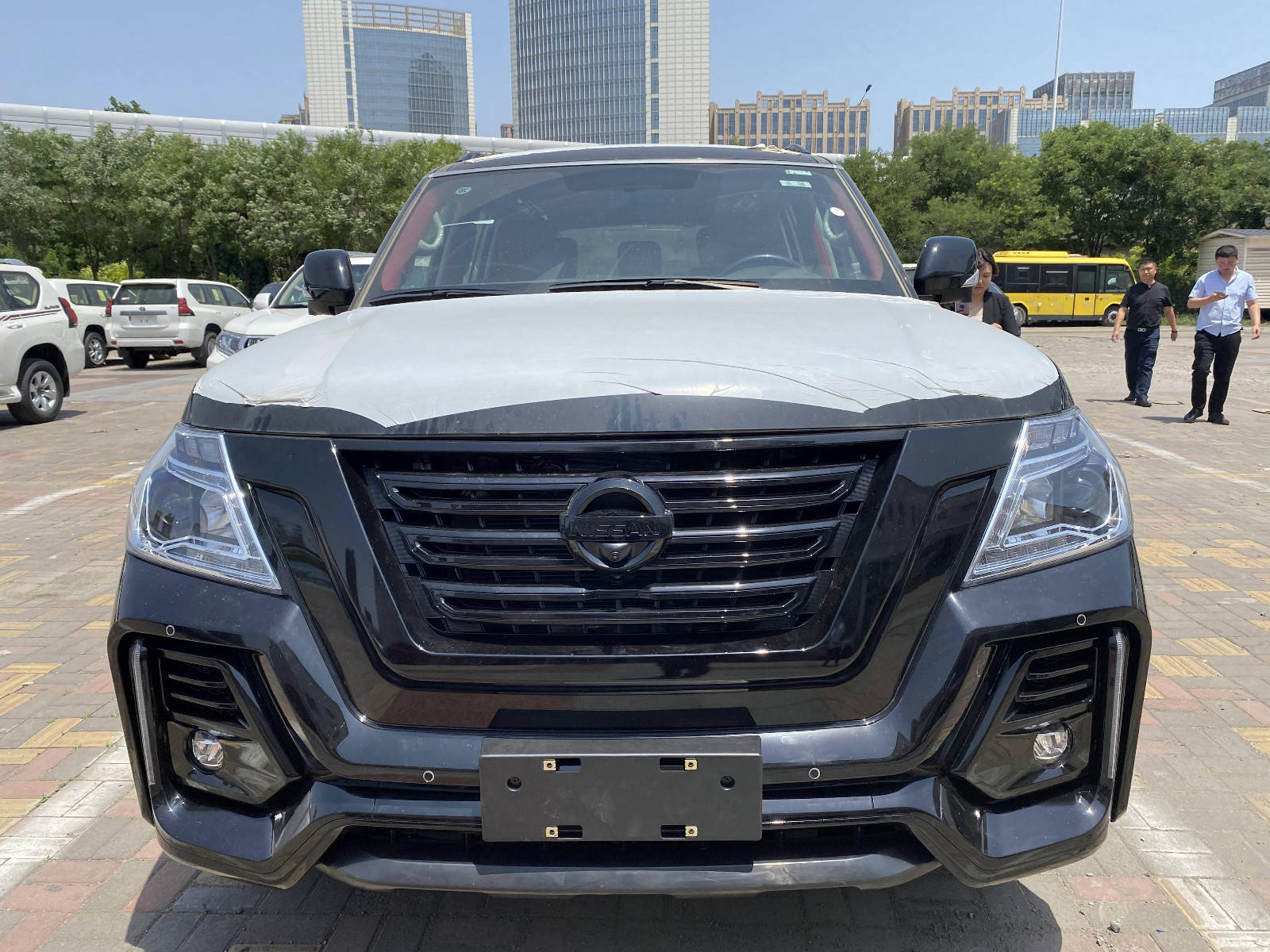 20新款日产尼桑途乐越野 巅峰让利品质提升