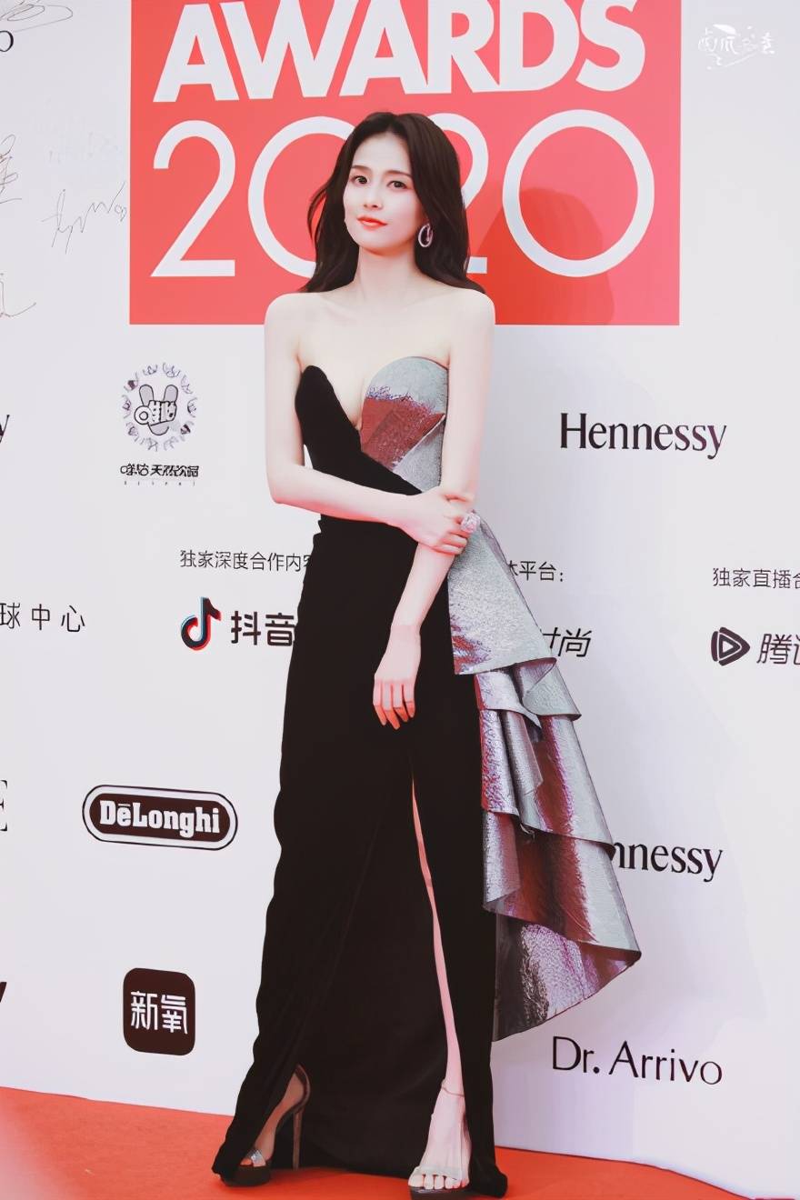 白鹿成风尚大典"黑马"!红毯艳压娜扎,杨幂,小陶虹都退居二线