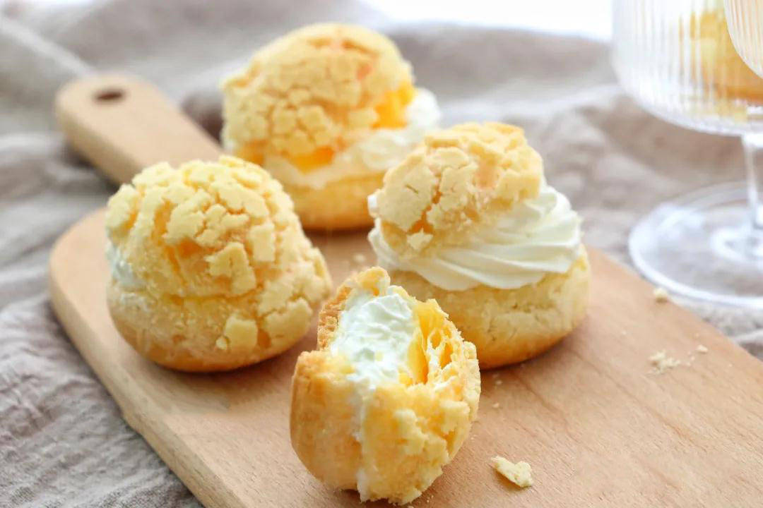 超火的爆浆一口泡芙,在家也能做,大口吃也不会腻,超级治愈满足!