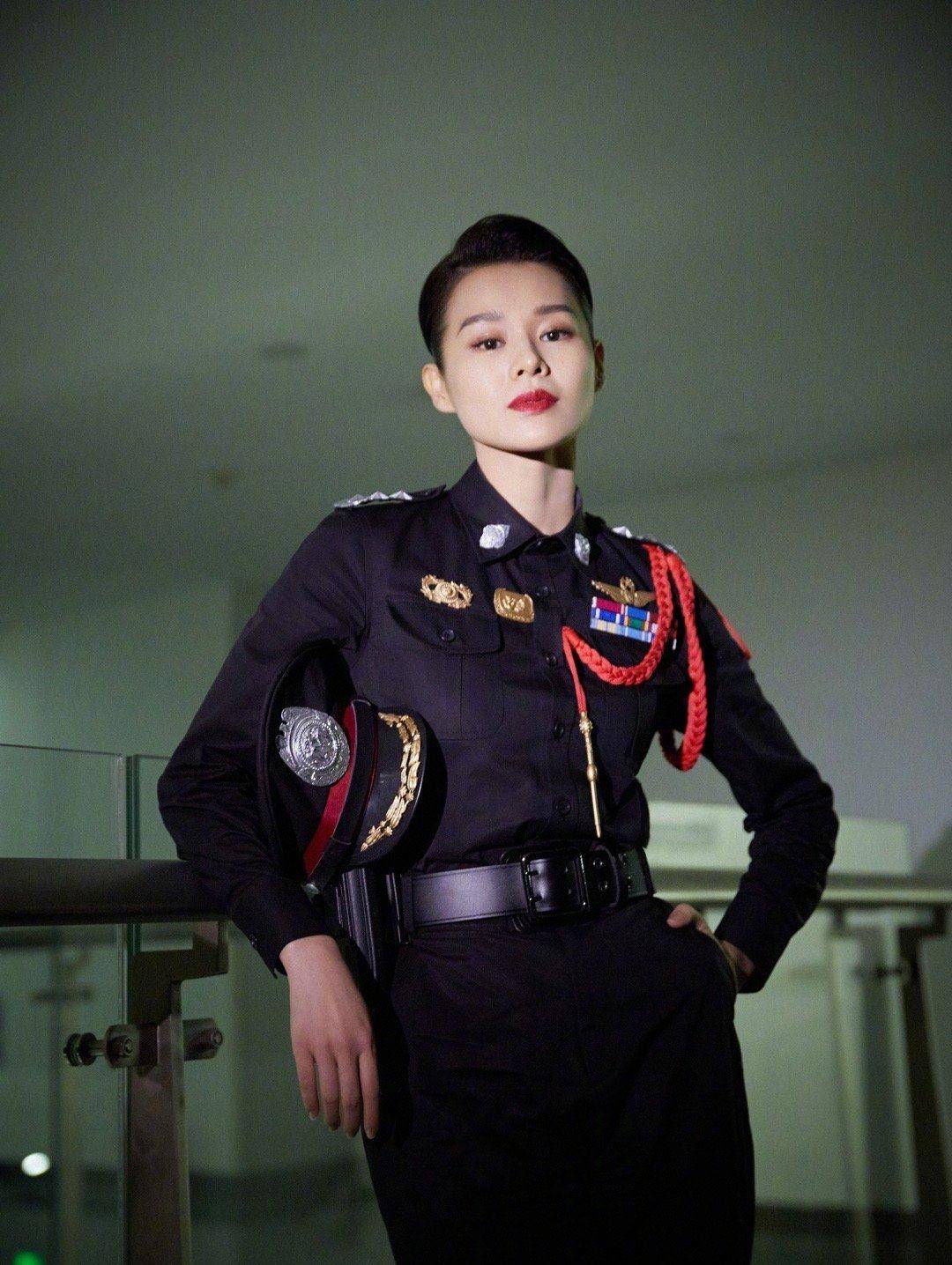 胡杏儿《误杀》造型与老公一模一样,夫妻相也太足了吧?