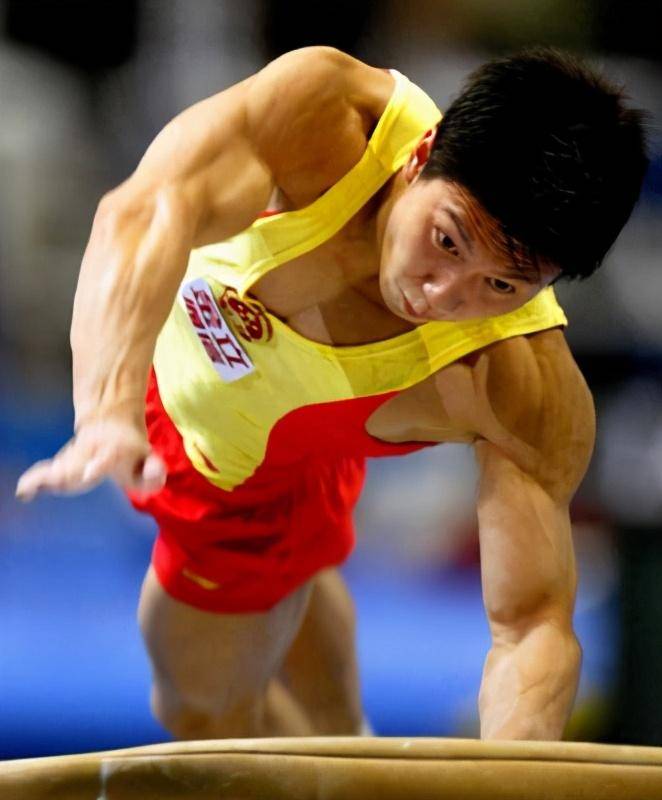 此前,已经有李宁,马艳红,李月久3位中国运动员入选了国际体操名人堂.