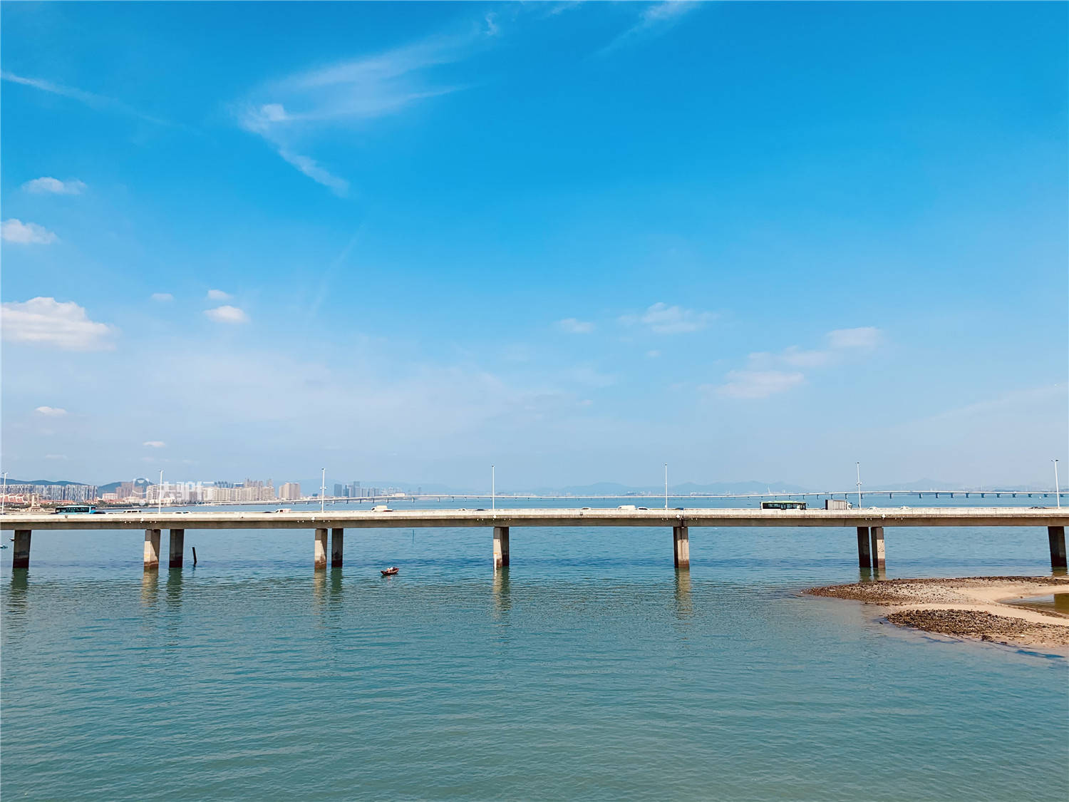厦门网红跨海地铁景色有别日本镰仓网红名至如归