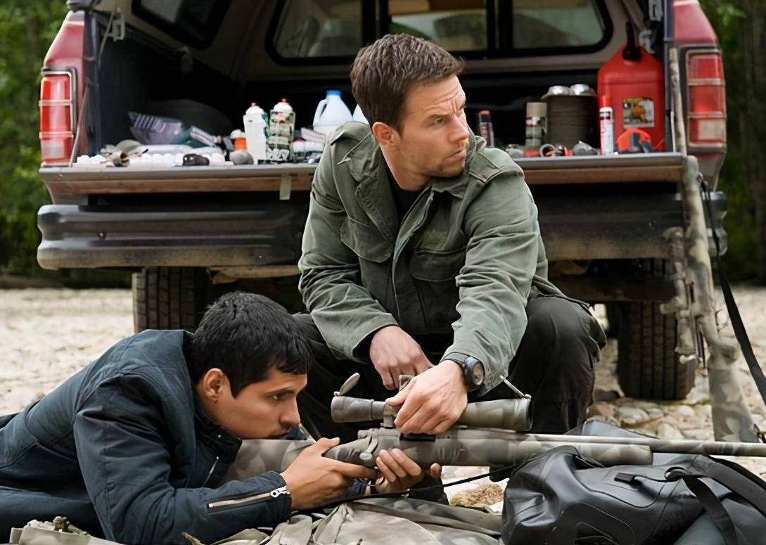 马克·沃尔伯格《生死狙击》:最燃的狙击电影就是它