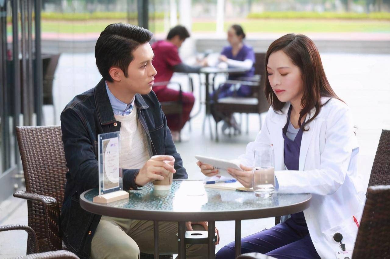 胡定欣《白色强人2》首次挑战做医生,为粉丝不拆散马国明唐诗咏