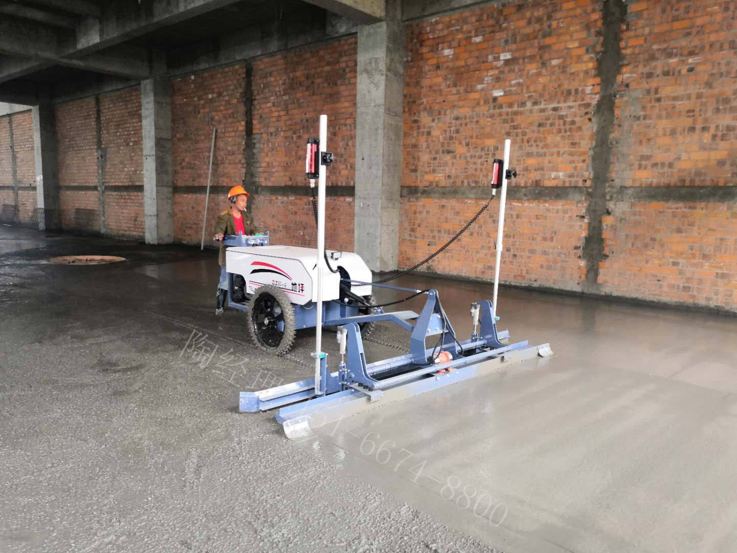 2020激光整平机施工图片