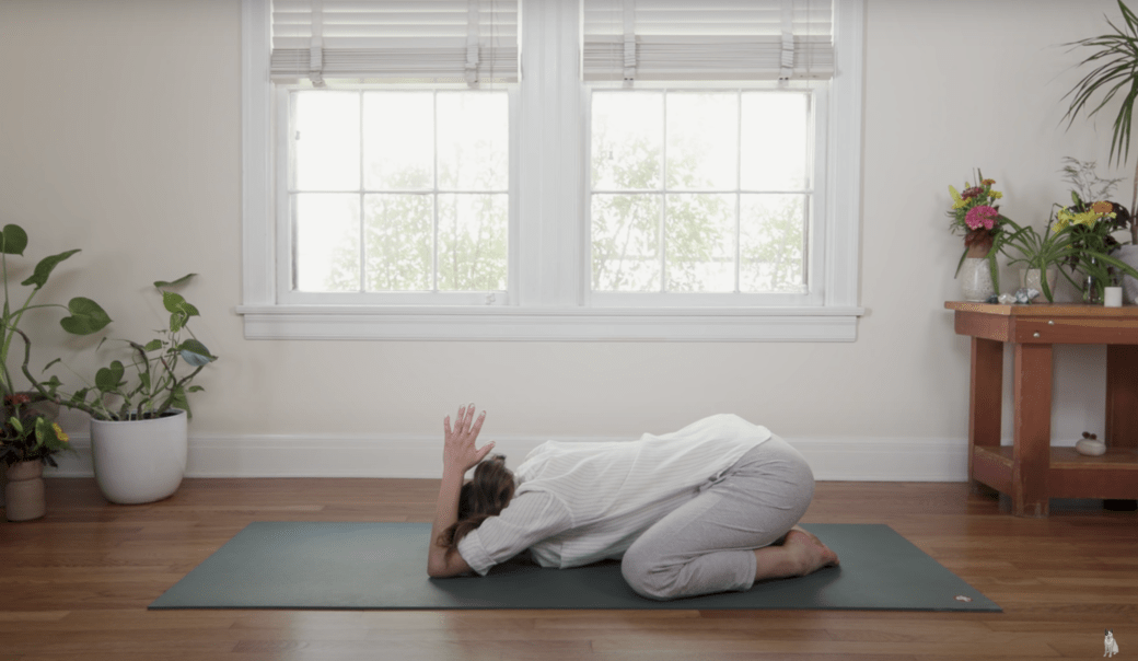 她有特别的瑜珈减肥技巧850万订阅星级瑜伽导师adrienemishler