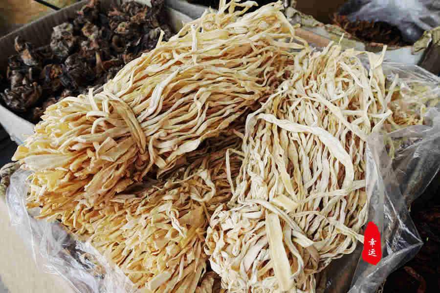 一道下饭菜肉块软嫩鲜香入味葫芦条有肉香还特别有嚼劲