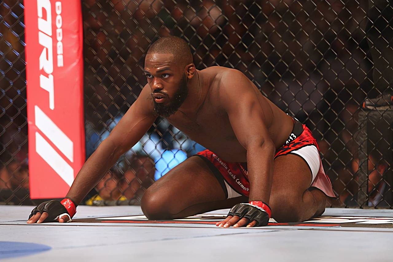 骨头需赢得重量级世界冠军,才能确立ufc历史第一人地位_乔恩·琼斯