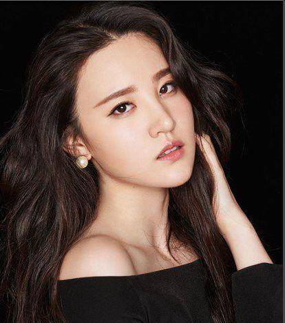 她曾是中戏校花,被当做刘亦菲的接班人,如今28岁依旧不温不火_刘筱筱