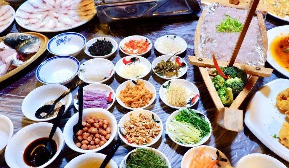 顺德用牛奶制成的甜品有很多种,鲜香醇和的双皮奶入口即化_陈村