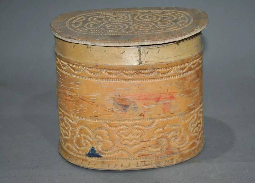 从留传下来的庞杂器物中辨别鉴赏出艺术珍品,需要做