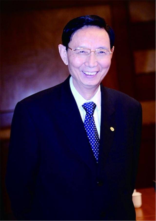 "地主"后人年轻时被学校除名,劳动改造20年,81岁出山救急_