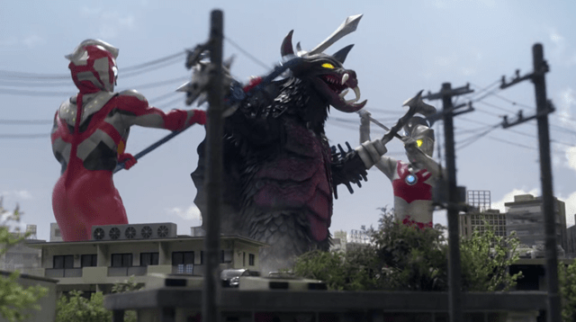 泽塔奥特曼:艾斯现场教学,传授泽塔打败超兽_巴拉巴