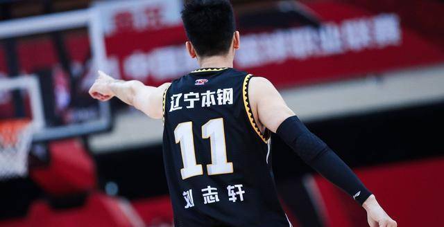 辽宁男篮万金油持续爆发,感谢辽宁,他涅盘重生_刘志轩