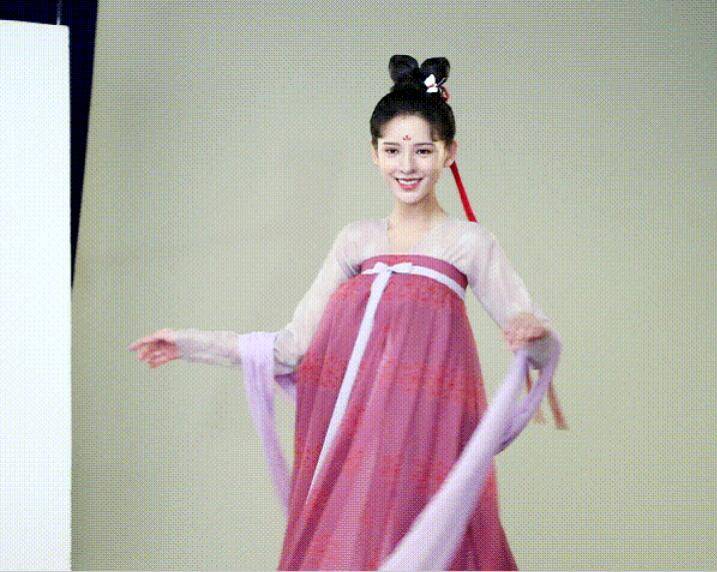 《梦醒长安》定妆照,成毅贵气,张予曦灵动,宣璐温婉,韩栋霸气,他是