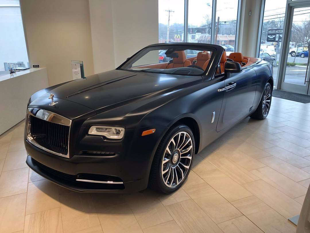 劳斯莱斯曜影敞篷版时尚轿跑 全新20款售