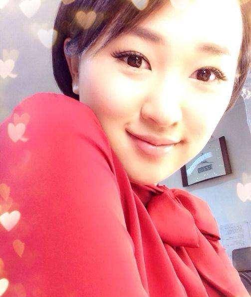 她曾财经频道最年轻主持人,也是欧阳夏丹的小迷妹,如今去哪了
