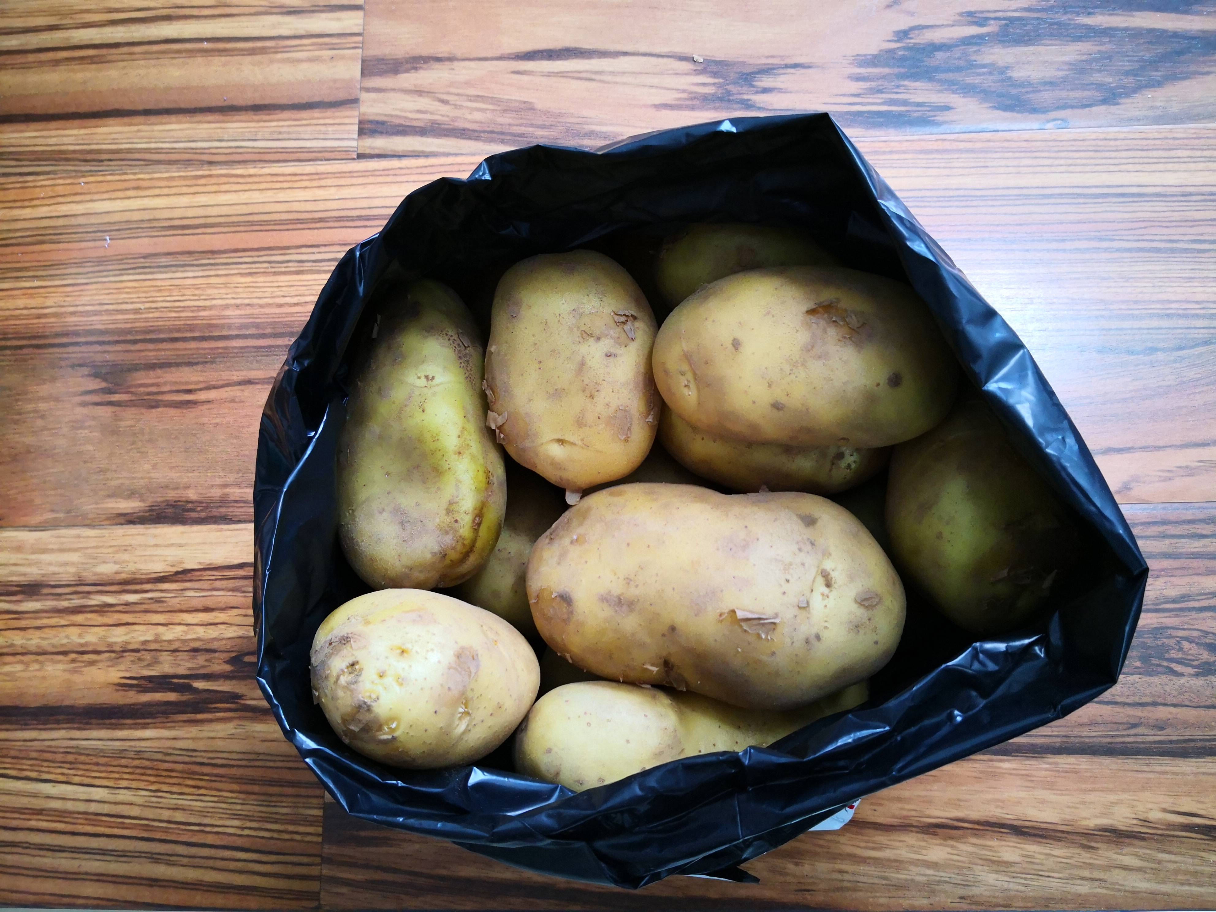 住楼房咋保存土豆?教你1个好方法,吃到明年春天不变绿不发芽