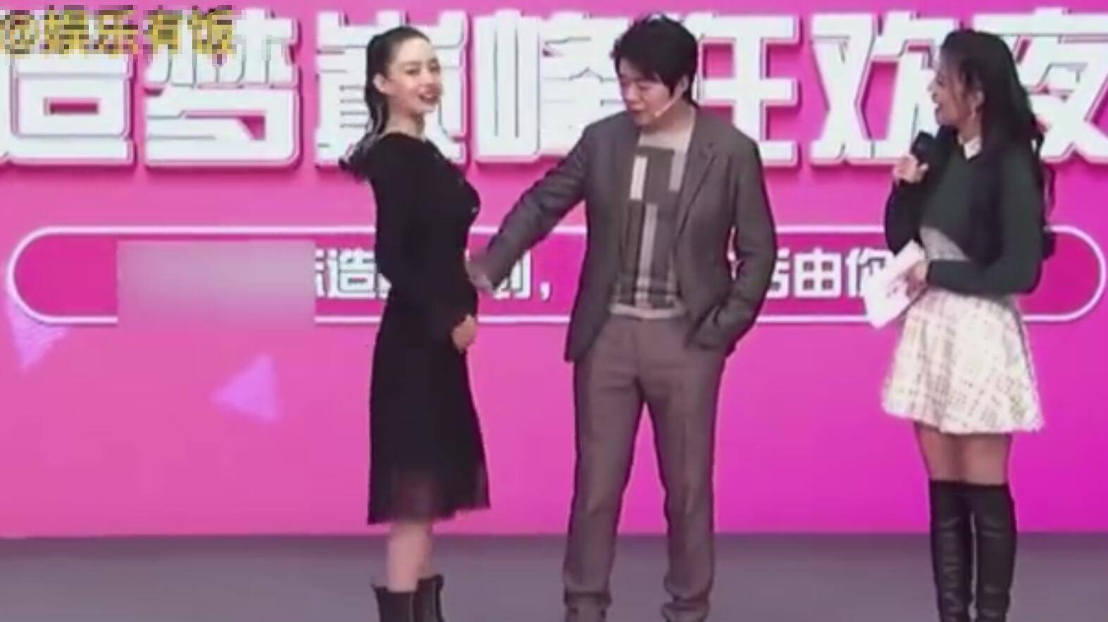 郎朗与娇妻合奏钢琴曲 吉娜怀孕6个月腰身纤细依旧