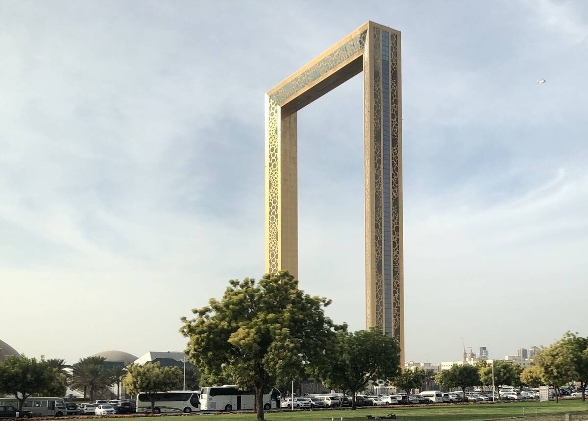 迪拜已经建起了时空之门?可以穿越过去与未来的迪拜之框