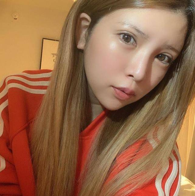 原创星二代自曝遭黑道殴打伤口触目惊心在酒吧行为诡异疑似吸毒