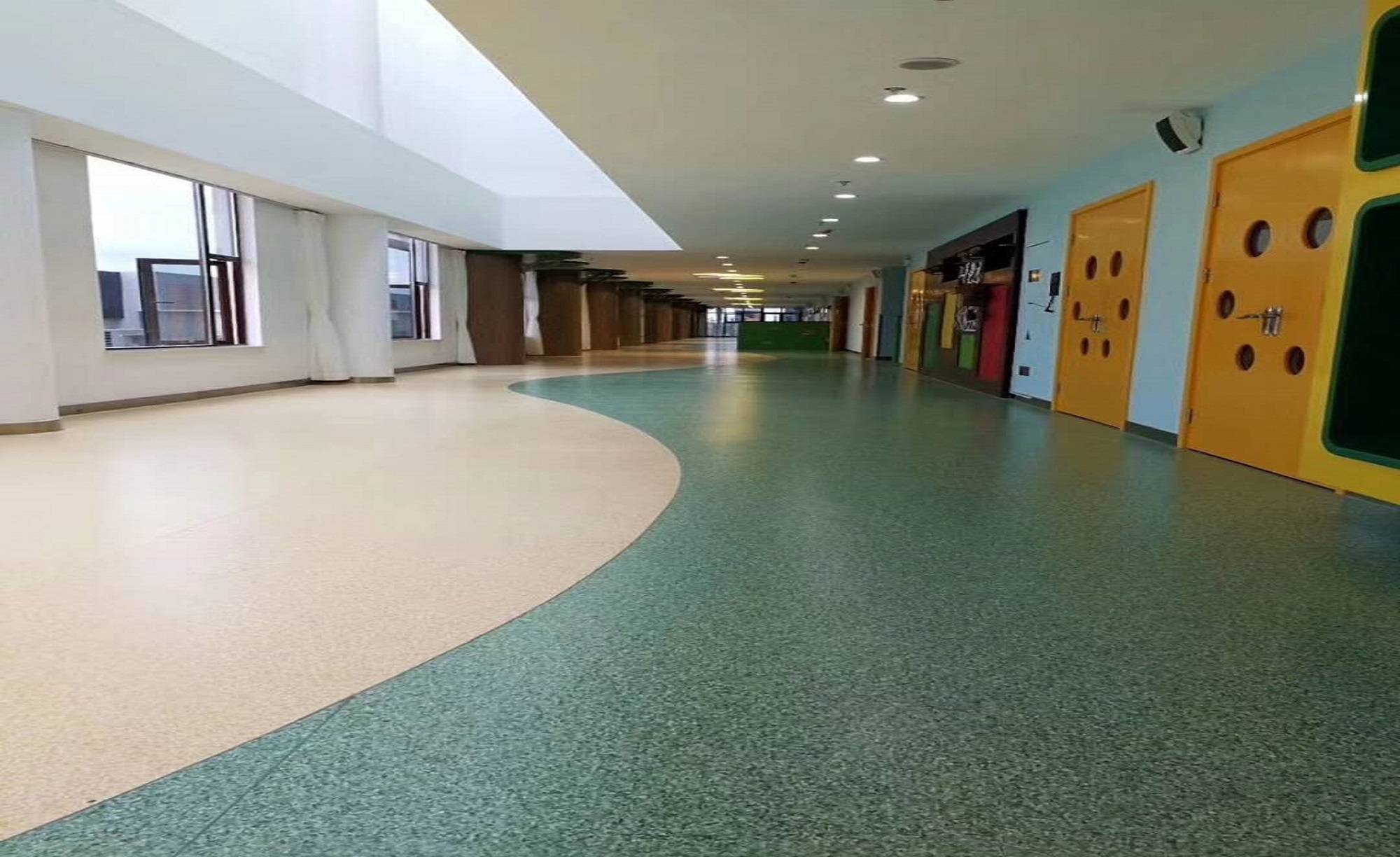 pvc弹性塑胶地板市场价格差异原因