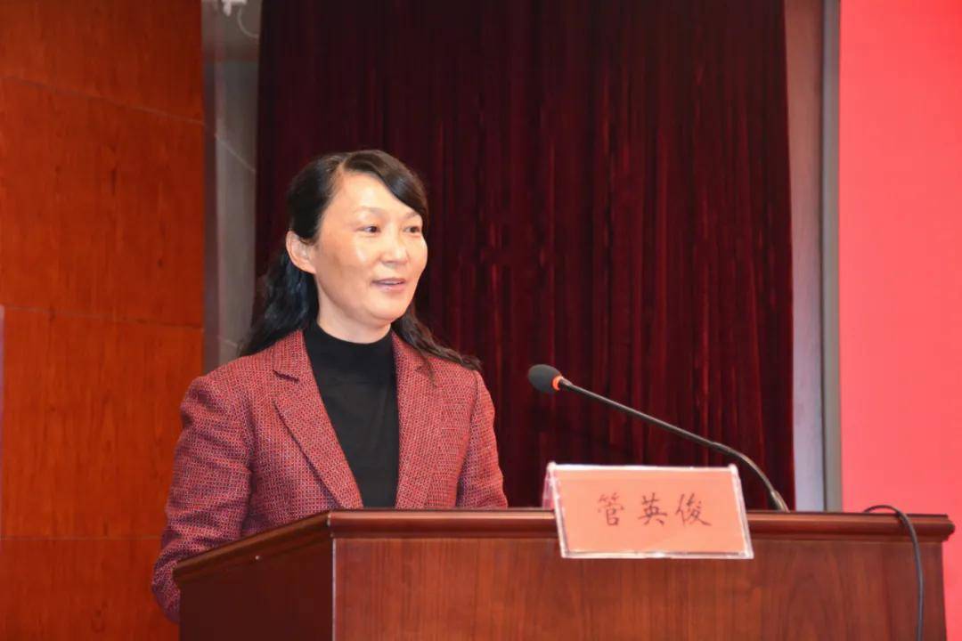 濰坊醫學院黨委書記李明,院長管英俊,濰坊市衛健委黨組書記,主任,市