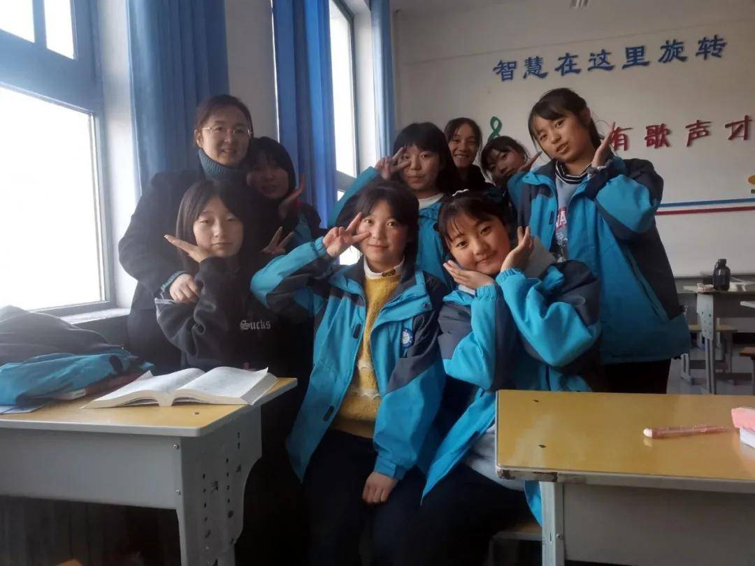 甘肃省岷县第四中学优秀教师胡晶晶风采