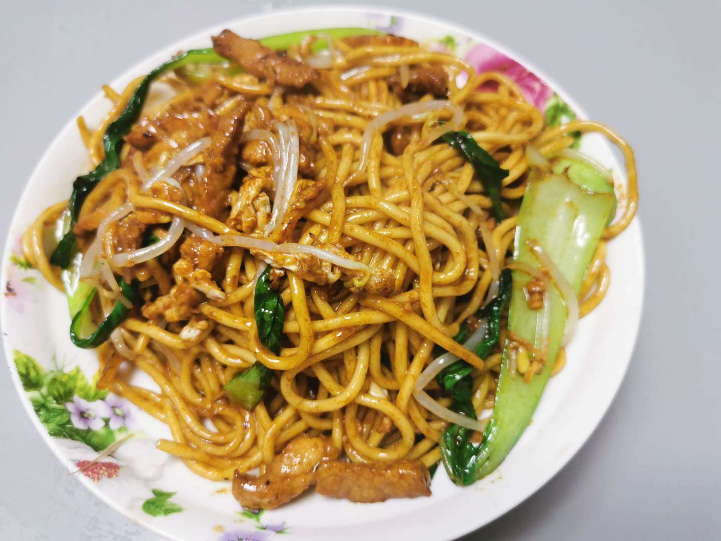 做肉丝炒面时大厨教你牢记这3点比饭店还好吃吃完满满回忆