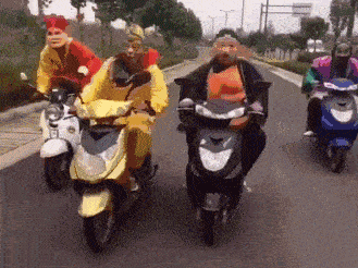 猪八戒骑摩托车动画图片