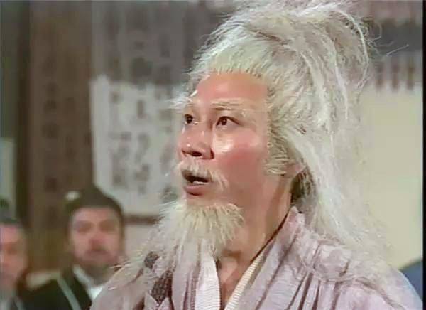 王重阳是全真教创始人,那为什么周伯通是他师弟,而不是徒弟呢?