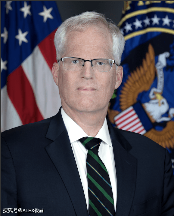 11月9日,被任命为美国国防部代理部长的克里斯·米勒,原职位是反恐