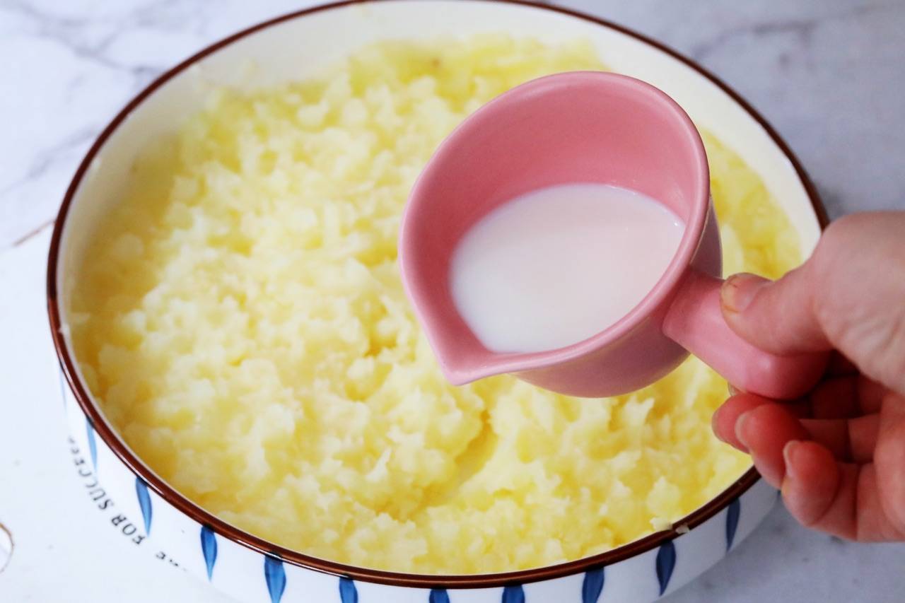 在家自制土豆泥料汁有秘诀不比kfc差2元钱随便吃到饱