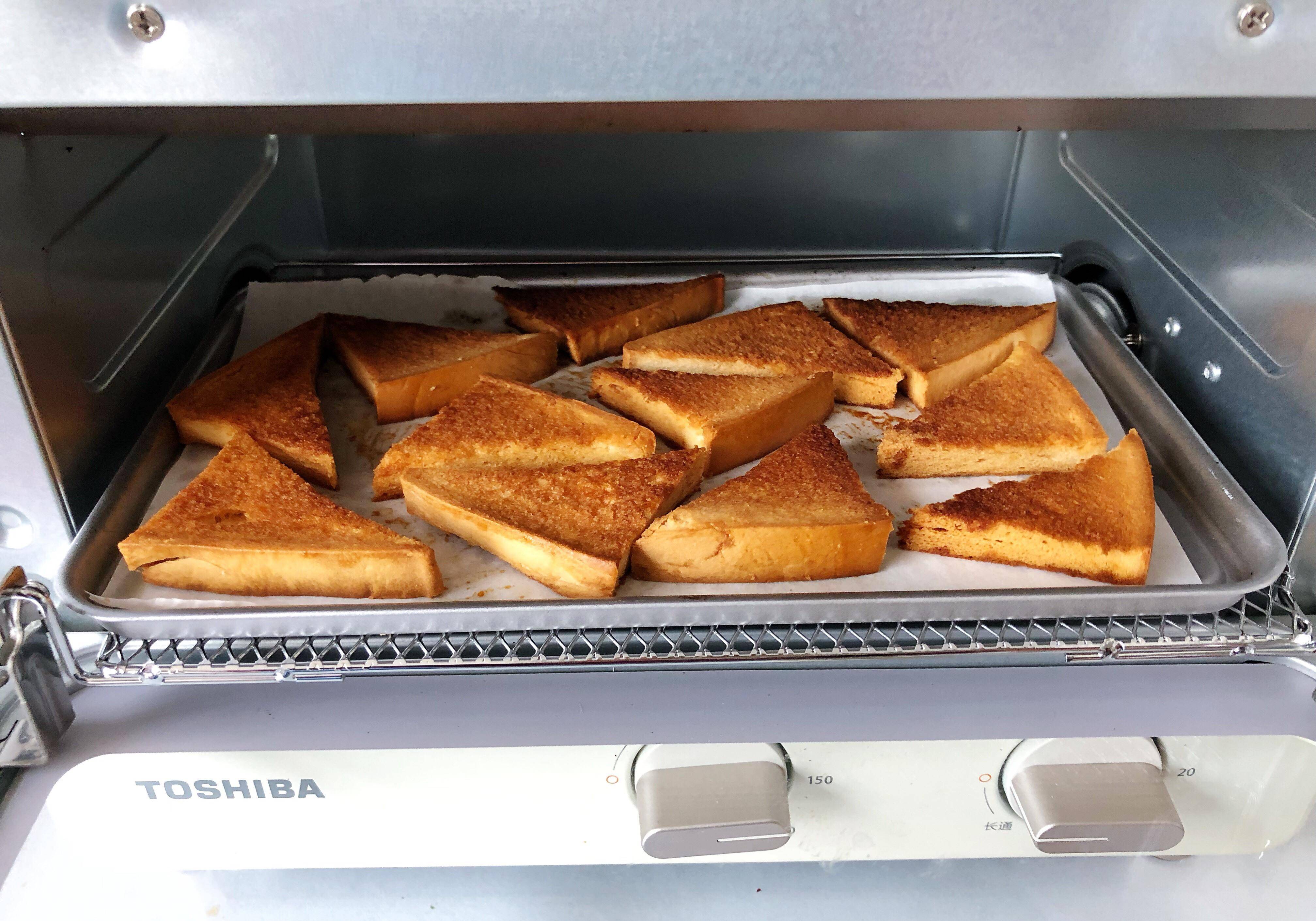 烤馍自己在家做,酥酥脆脆太好吃,女儿:绝不从外面买着吃