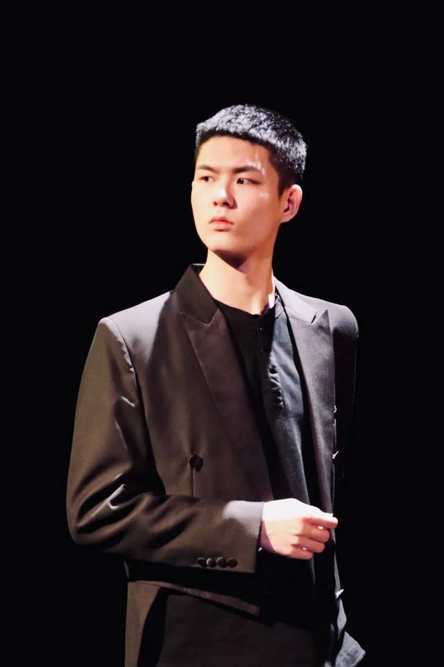 话剧《项链》:我愿我是被爱的_刘尹昊