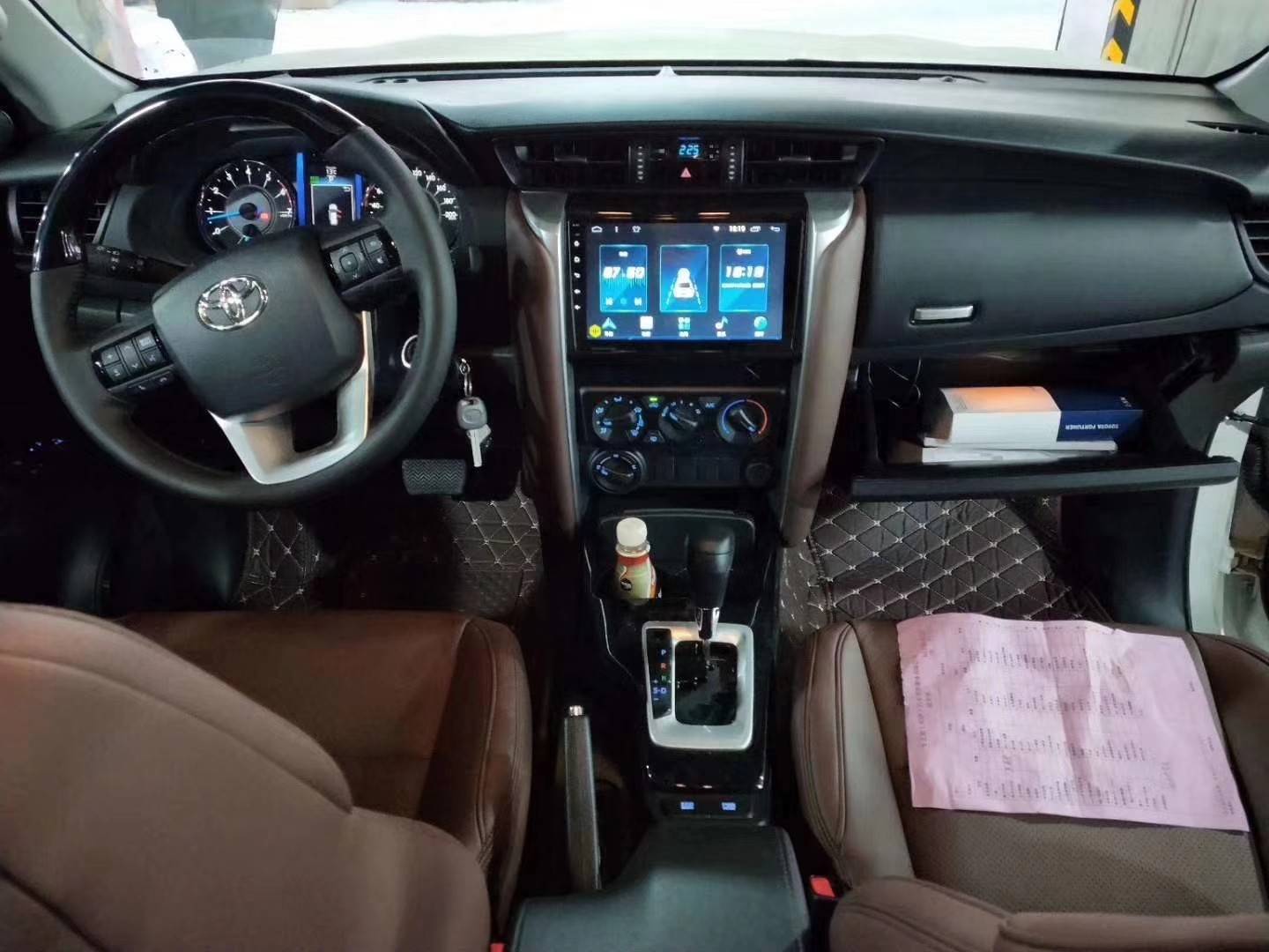 新款丰田穿越者2700越野 性价比高性能卓越