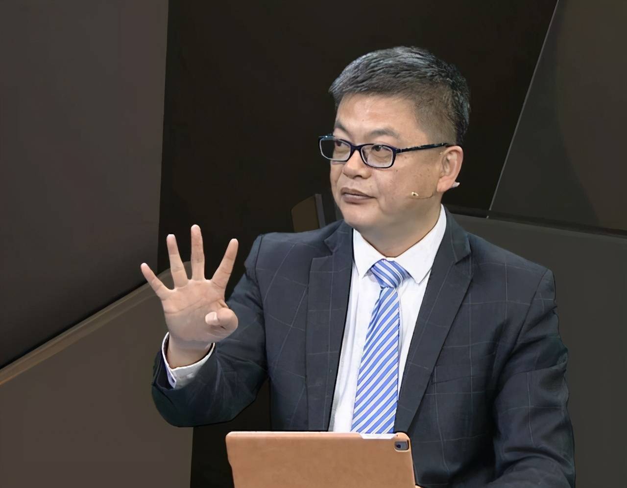 苏群理性分析施罗德加盟湖人,4大优势与4大劣势共存_手机搜狐网