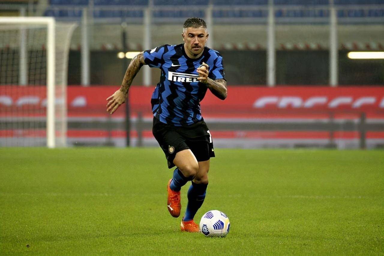 国米官方宣布:科拉罗夫感染新冠!为无症状感染者!_塞尔维亚