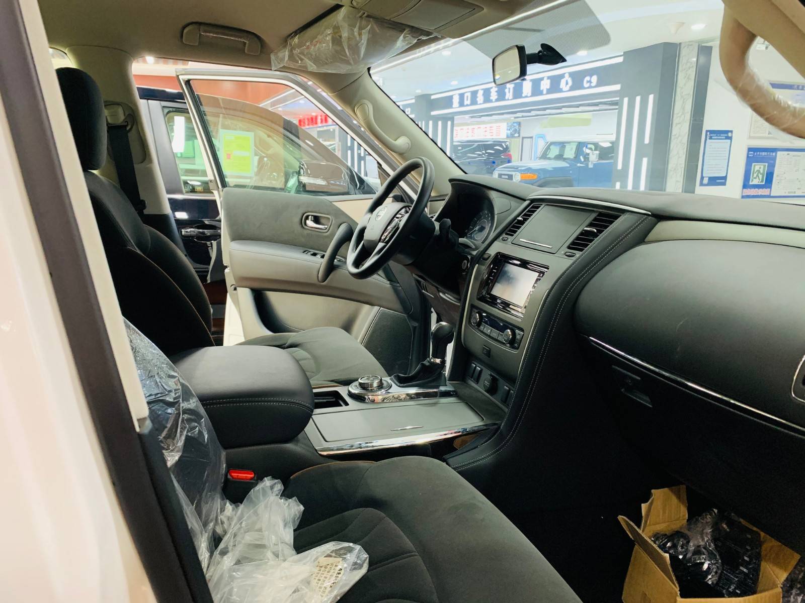 2020款日产尼桑途乐现车潮流气息越野巨兽