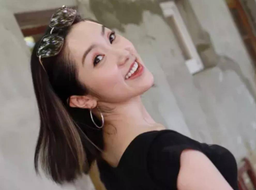 有种"整容"叫天天有喜的知画,当初嫌她长得丑,如今让你们人高攀不起