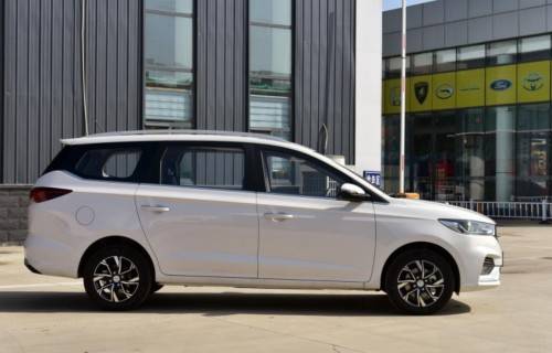 6座家用mpv买哪款宝骏这款专业6座车很受用